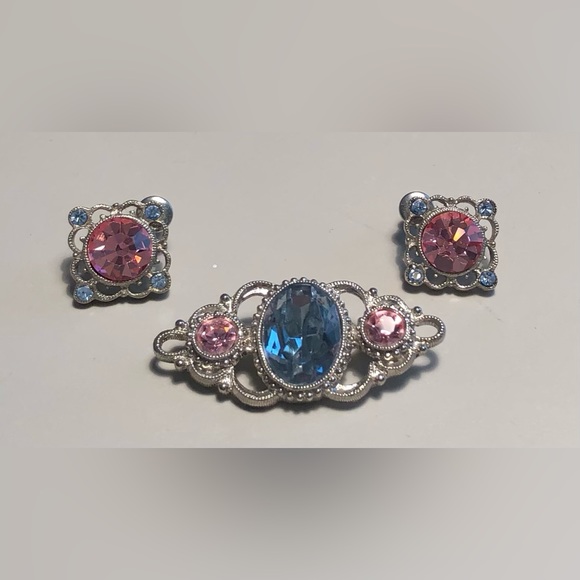 1928 Jewelry Company Brooch and Earrings - Picture 8 of 10